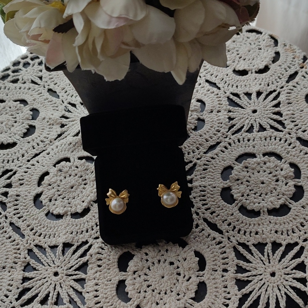 Genuine Large Pearl Earrings - Picture 3 of 3
